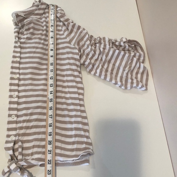 Chico’s Tie at Waist Stripped Button Down Top Small - Picture 8 of 8